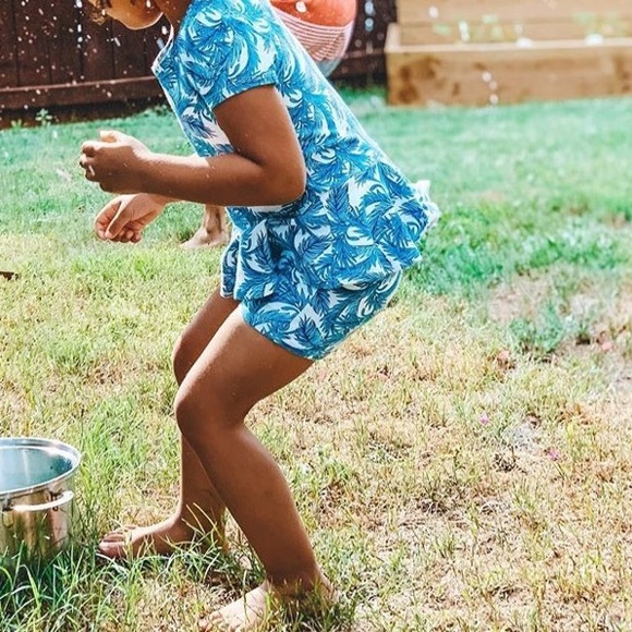 NEW! Dot Dot Smile Romper - Picture 9 of 9